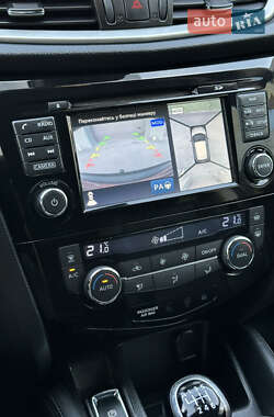 Внедорожник / Кроссовер Nissan Qashqai 2015 в 