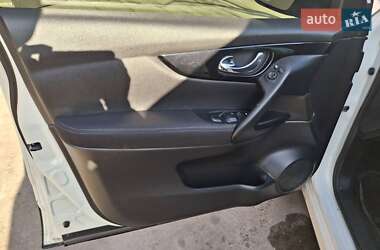 Внедорожник / Кроссовер Nissan Qashqai 2014 в 