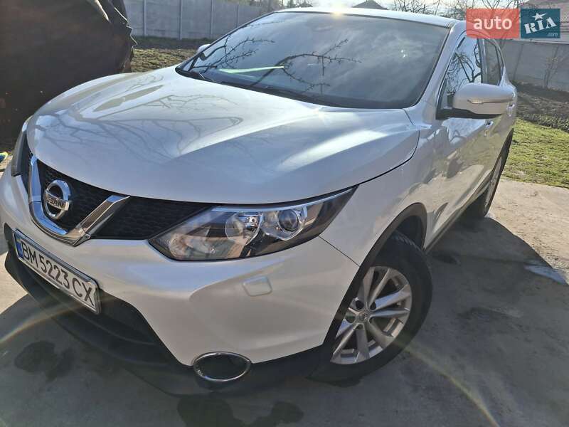 Внедорожник / Кроссовер Nissan Qashqai 2014 в 