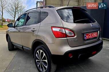 Внедорожник / Кроссовер Nissan Qashqai 2013 в 