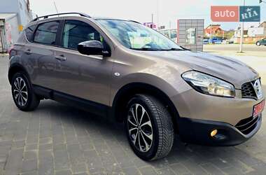 Внедорожник / Кроссовер Nissan Qashqai 2013 в 