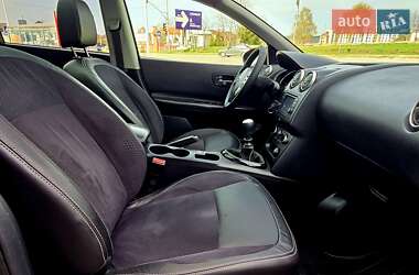 Внедорожник / Кроссовер Nissan Qashqai 2013 в 