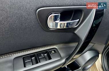 Внедорожник / Кроссовер Nissan Qashqai 2013 в 