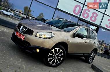 Внедорожник / Кроссовер Nissan Qashqai 2013 в 