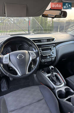 Внедорожник / Кроссовер Nissan Qashqai 2014 в 