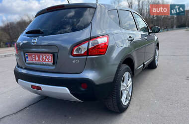 Позашляховик / Кросовер Nissan Qashqai 2013 в 