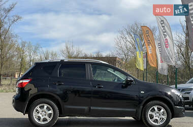 Внедорожник / Кроссовер Nissan Qashqai 2012 в 