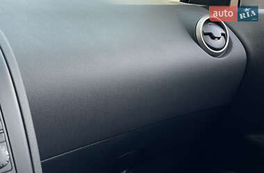 Внедорожник / Кроссовер Nissan Qashqai 2012 в 