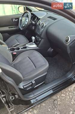 Внедорожник / Кроссовер Nissan Qashqai 2012 в 