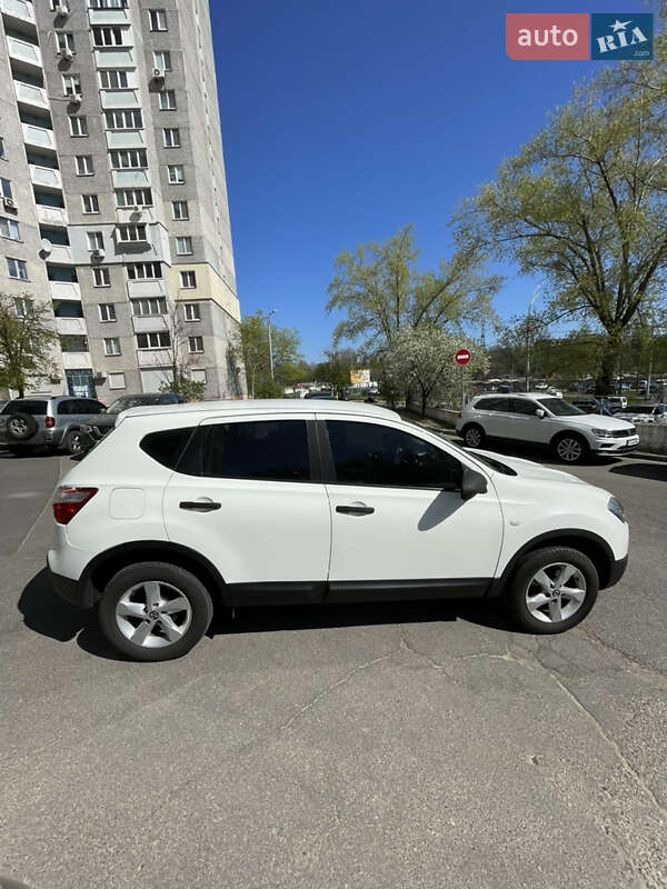 Позашляховик / Кросовер Nissan Qashqai 2012 в Києві