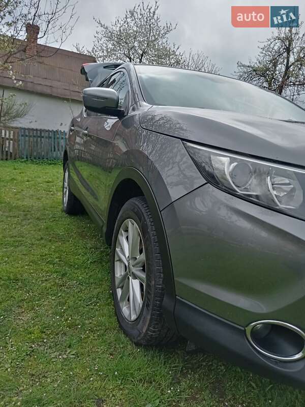 Внедорожник / Кроссовер Nissan Qashqai 2014 в Ивано-Франковске