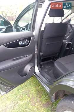 Внедорожник / Кроссовер Nissan Qashqai 2014 в 