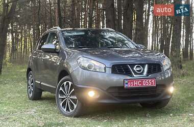 Позашляховик / Кросовер Nissan Qashqai 2012 в 