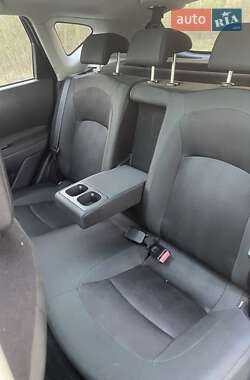 Позашляховик / Кросовер Nissan Qashqai 2012 в 