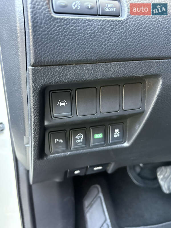 Внедорожник / Кроссовер Nissan Qashqai 2015 в Киеве