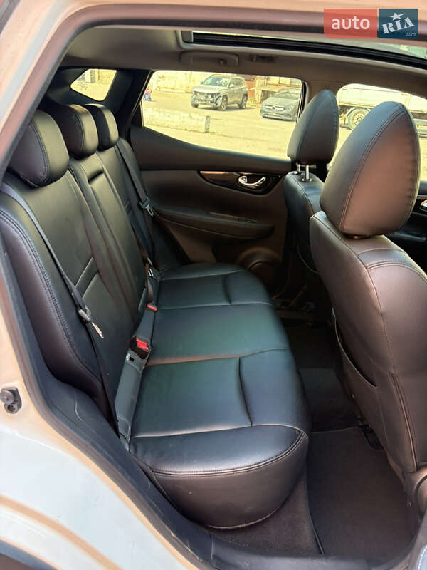 Внедорожник / Кроссовер Nissan Qashqai 2015 в Киеве