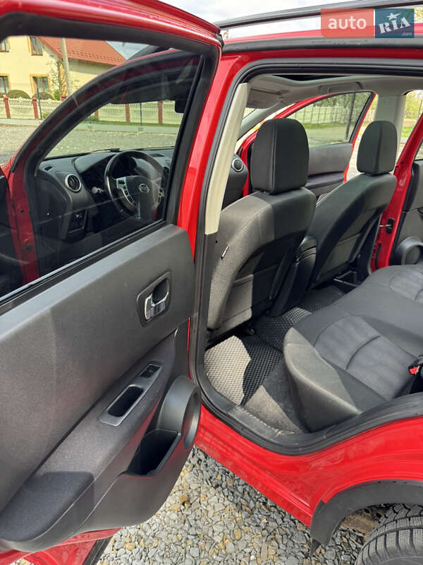 Позашляховик / Кросовер Nissan Qashqai 2012 в Самборі