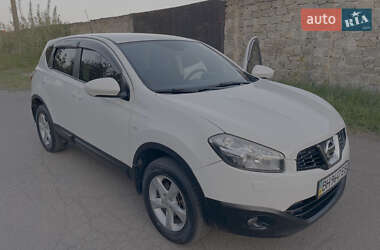 Позашляховик / Кросовер Nissan Qashqai 2011 в 
