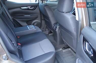 Внедорожник / Кроссовер Nissan Qashqai 2015 в 