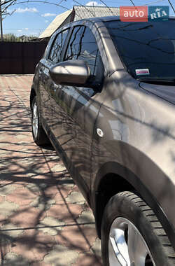 Позашляховик / Кросовер Nissan Qashqai 2011 в 