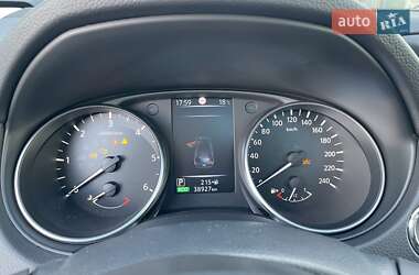 Позашляховик / Кросовер Nissan Qashqai 2020 в 