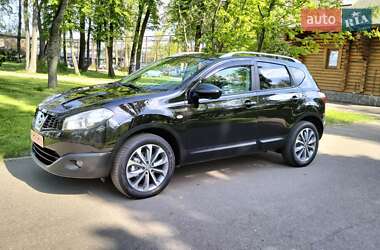 Позашляховик / Кросовер Nissan Qashqai 2012 в 