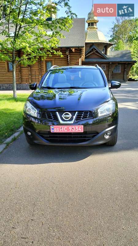 Позашляховик / Кросовер Nissan Qashqai 2012 в 