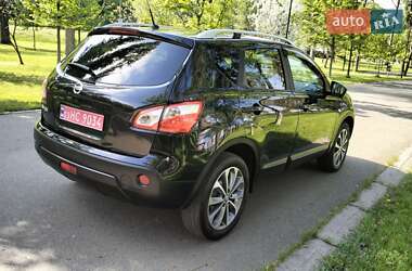 Позашляховик / Кросовер Nissan Qashqai 2012 в 