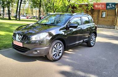 Позашляховик / Кросовер Nissan Qashqai 2012 в 
