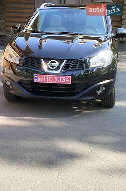 Позашляховик / Кросовер Nissan Qashqai 2012 в 