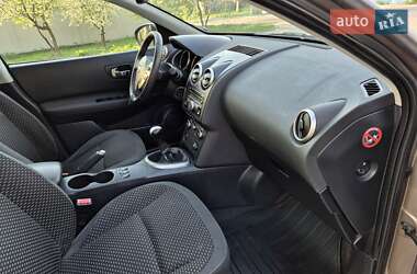 Позашляховик / Кросовер Nissan Qashqai 2009 в 