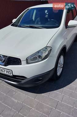 Позашляховик / Кросовер Nissan Qashqai 2013 в 