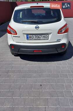 Позашляховик / Кросовер Nissan Qashqai 2013 в 