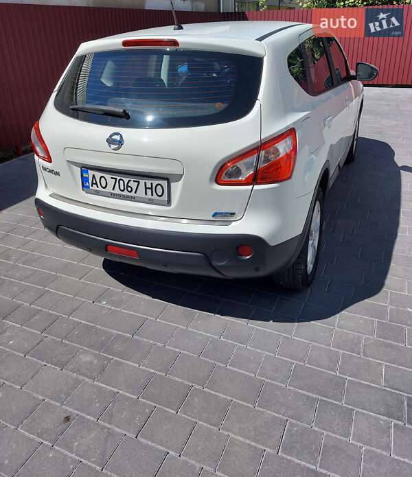 Позашляховик / Кросовер Nissan Qashqai 2013 в Ужгороді