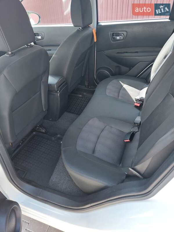 Позашляховик / Кросовер Nissan Qashqai 2013 в Ужгороді
