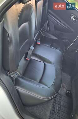 Позашляховик / Кросовер Nissan Qashqai 2012 в 