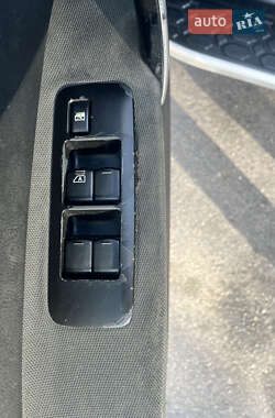 Позашляховик / Кросовер Nissan Qashqai 2009 в 