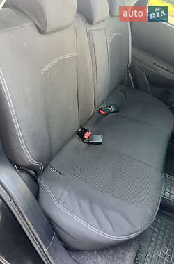 Позашляховик / Кросовер Nissan Qashqai 2009 в 