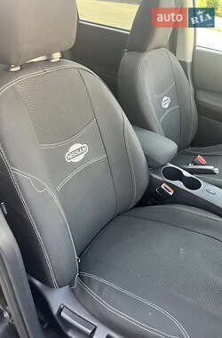 Позашляховик / Кросовер Nissan Qashqai 2009 в 