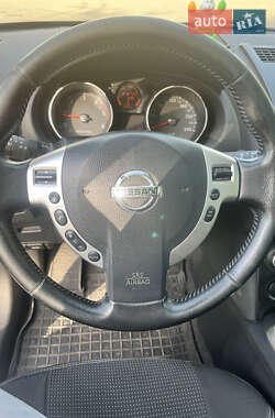 Позашляховик / Кросовер Nissan Qashqai 2009 в 
