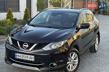 Позашляховик / Кросовер Nissan Qashqai 2015 в 