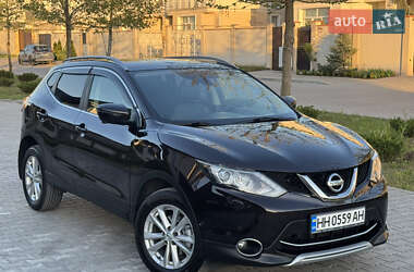 Позашляховик / Кросовер Nissan Qashqai 2015 в 