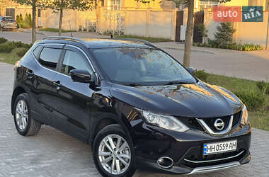 Позашляховик / Кросовер Nissan Qashqai 2015 в 