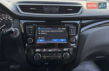 Позашляховик / Кросовер Nissan Qashqai 2015 в 