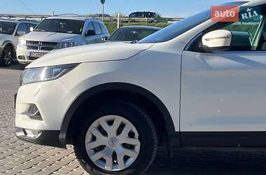 Внедорожник / Кроссовер Nissan Qashqai 2018 в 