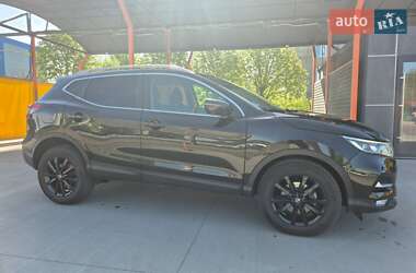 Позашляховик / Кросовер Nissan Qashqai 2019 в 