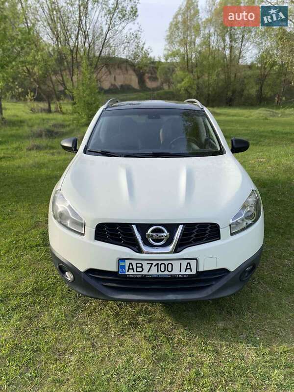 Позашляховик / Кросовер Nissan Qashqai 2010 в 