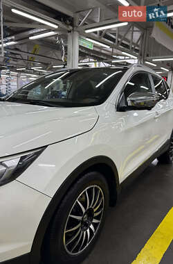 Позашляховик / Кросовер Nissan Qashqai 2014 в Чернівцях