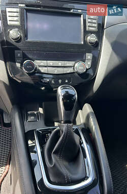 Позашляховик / Кросовер Nissan Qashqai 2020 в 