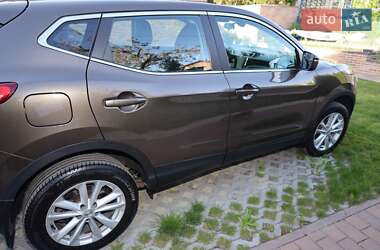 Внедорожник / Кроссовер Nissan Qashqai 2016 в 